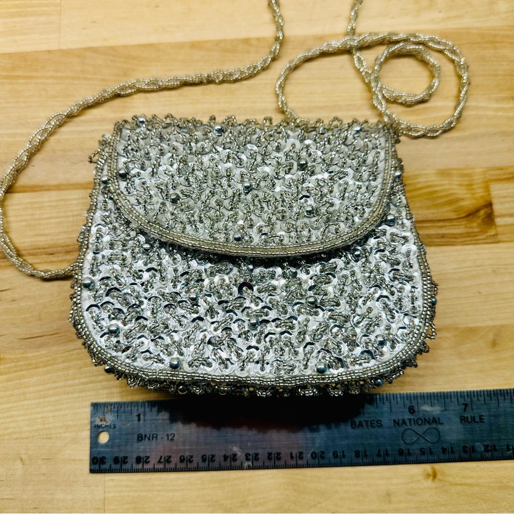 La Regale Clutch Crossbody Purse Metallic Beaded Silver Evening Accessory - Picture 12 of 13